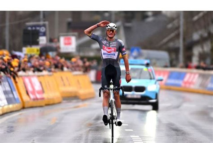 Mathieu van der Poel Height, Weight, Net Worth, Age, Birthday, Wikipedia, Who, Nationality, Biography