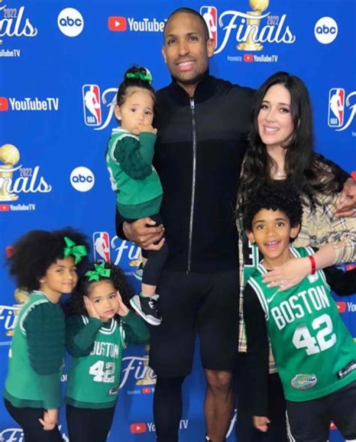 Meet Pilar Pascual Boyfriend Pedro De La Vega, Kids Family And Net Worth