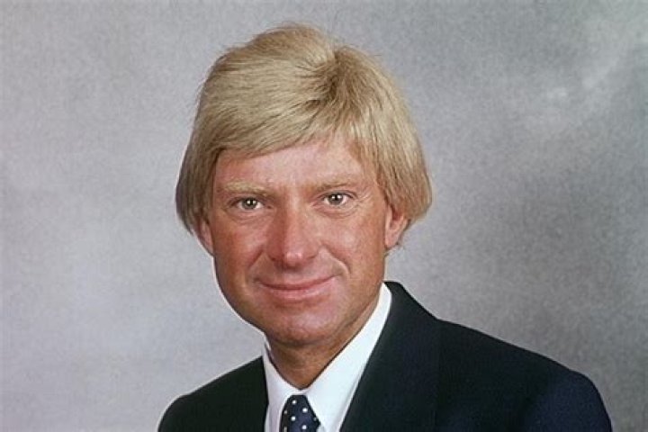 
Michael Fabricant Height, Weight, Net Worth, Age, Birthday, Wikipedia, Who, Nationality, Biography 