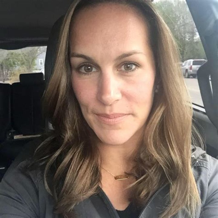 Mike Hazen Wife Nicole Hazen Obituary – Did She Die Of Brain Cancer?