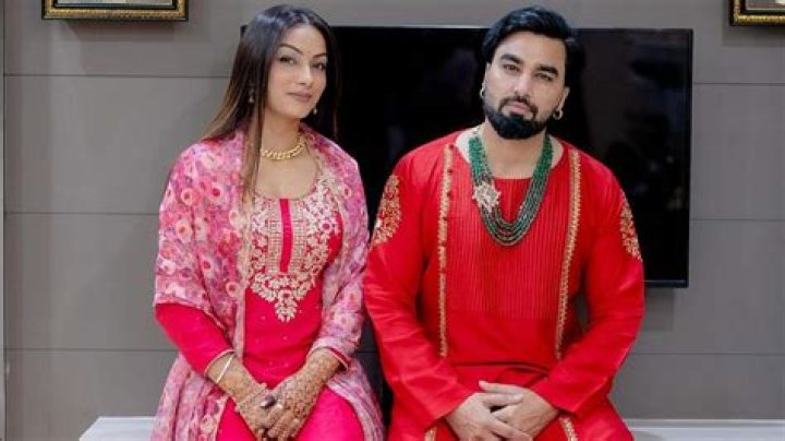 
Murad Hasan is Married to Wife: Jahanara Ehsan. Kids 