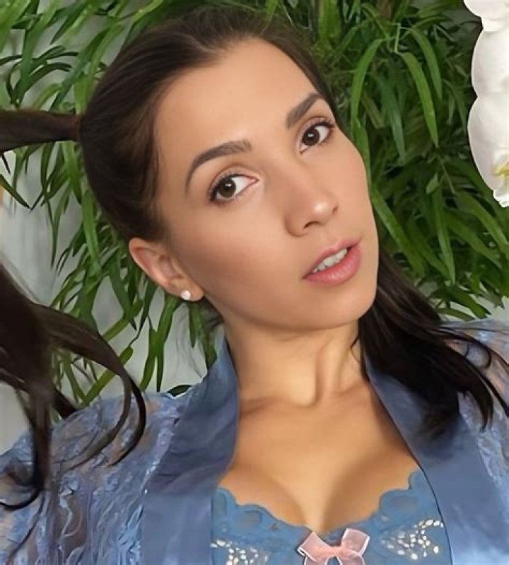 
Neiva Mara Height, Weight, Net Worth, Age, Birthday, Wikipedia, Who, Nationality, Biography 