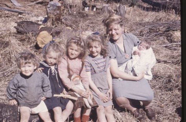 
Otto Kilcher Has Four Children From Three Wives 