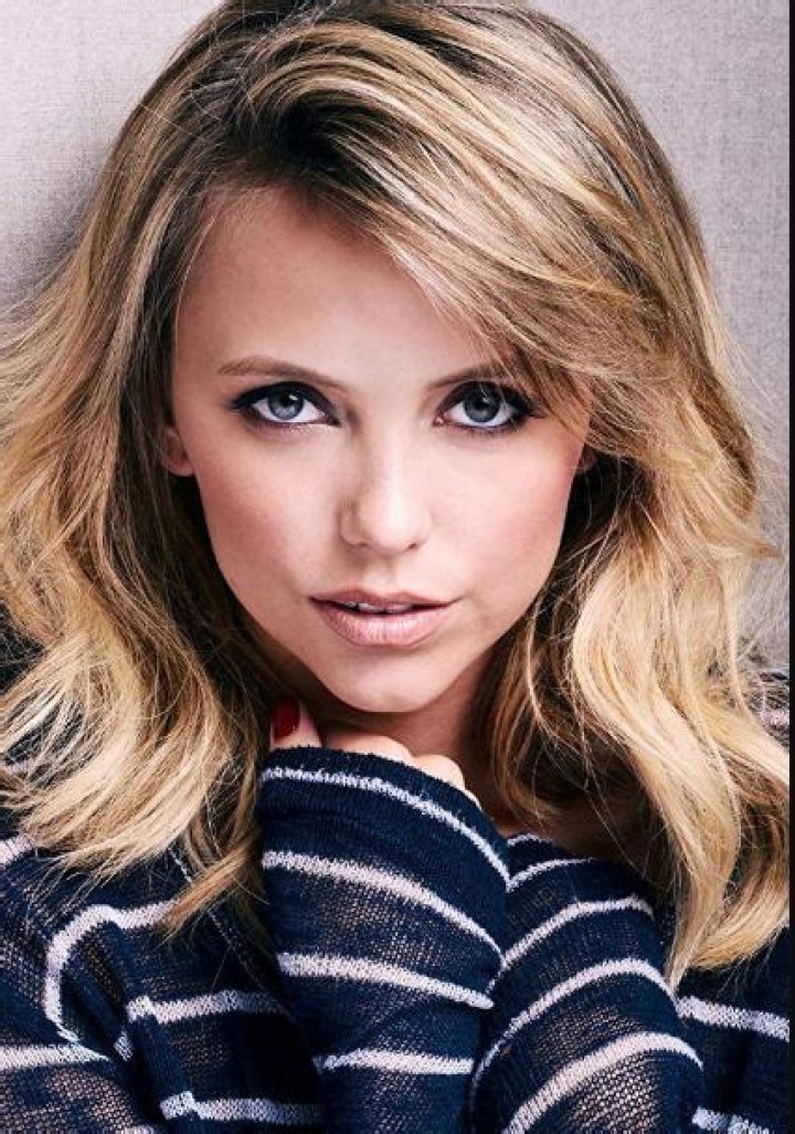 Riley Voelkel Height, Weight, Net Worth, Age, Birthday, Wikipedia, Who, Nationality, Biography
