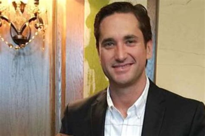 
Robert Lowery Height, Weight, Net Worth, Age, Birthday, Wikipedia, Who, Nationality, Biography 