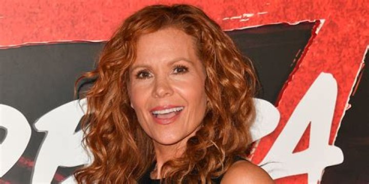 Robyn Lively Height, Weight, Net Worth, Age, Birthday, Wikipedia, Who, Nationality, Biography