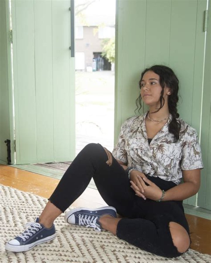 Samantha Shelton Height, Weight, Net Worth, Age, Birthday, Wikipedia, Who, Instagram, Biography