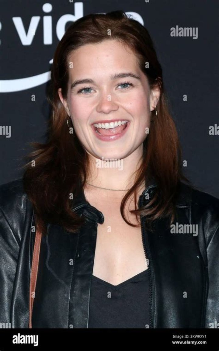 Sarah Catherine Hook Height, Weight, Net Worth, Age, Wiki, Who, Instagram, Biography