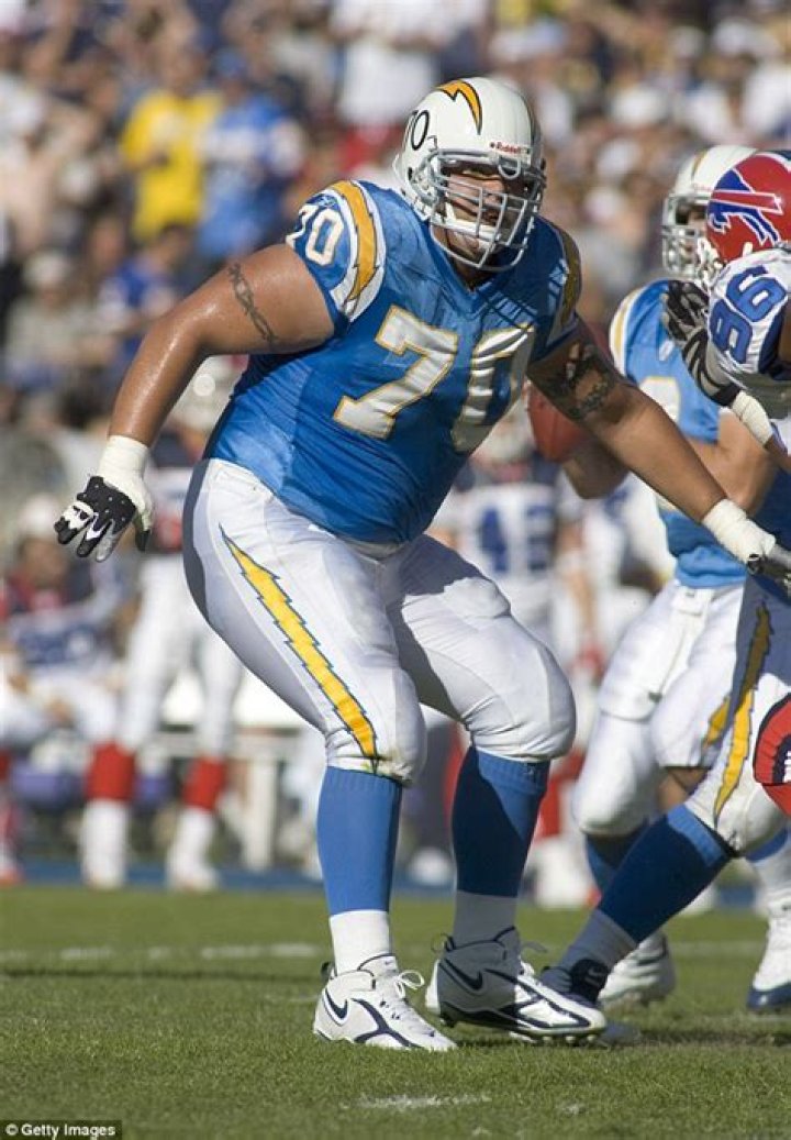 
Shane Olivea Height, Weight, Net Worth, Age, Birthday, Wikipedia, Who, Nationality, Biography 