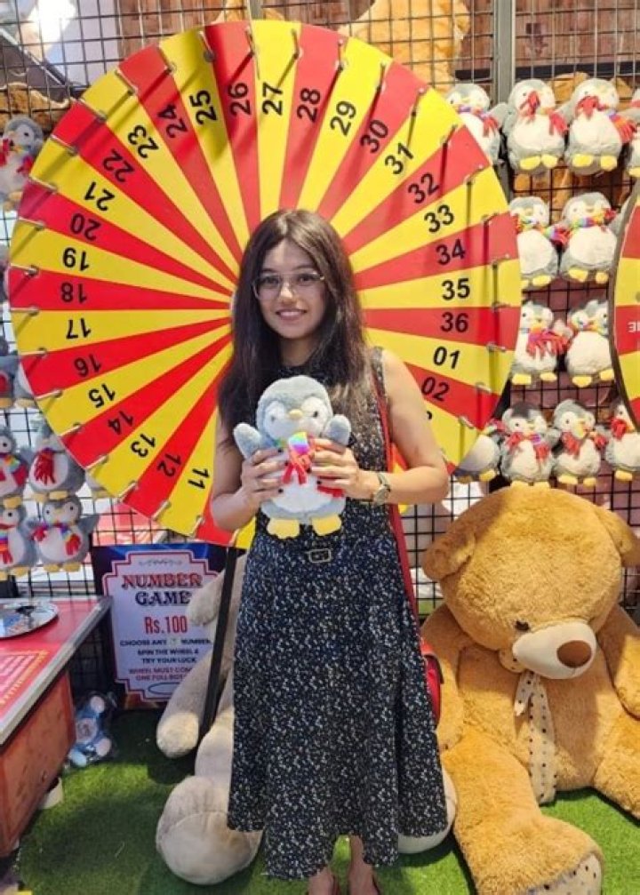 
Shivani Dar Height, Weight, Net Worth, Age, Birthday, Wikipedia, Who, Instagram, Biography 