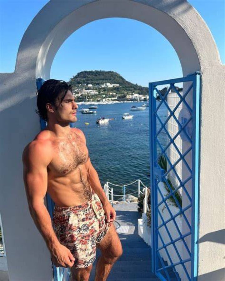 
Tate Brusa Height, Weight, Net Worth, Age, Birthday, Wikipedia, Who, Instagram, Biography 