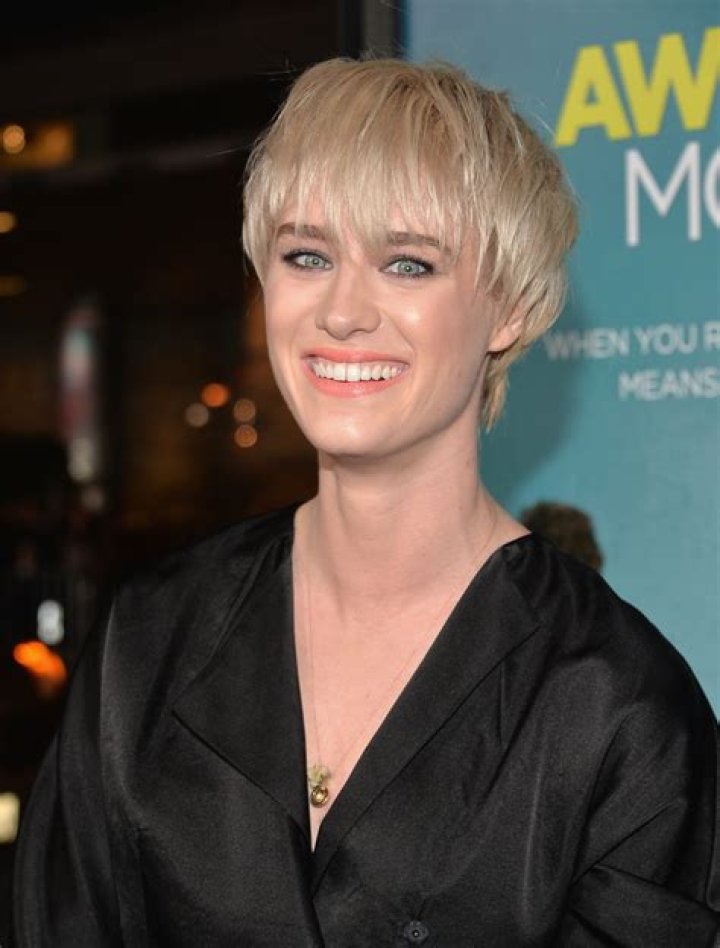 
Taylor Mackenzie Height, Weight, Net Worth, Age, Birthday, Wikipedia, Who, Nationality, Biography 