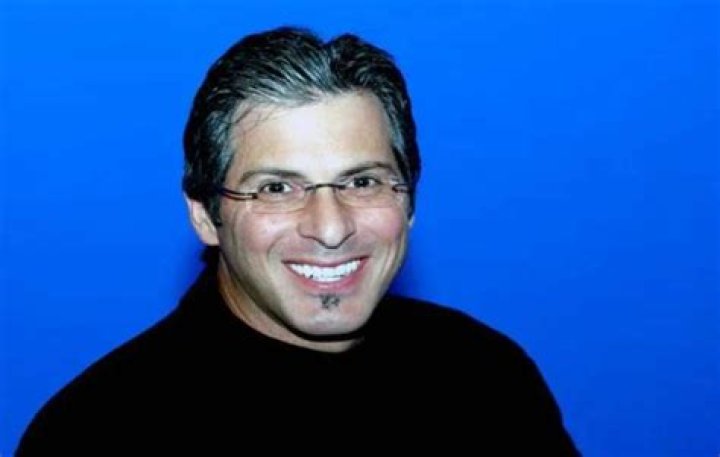 
Vinz Leonardo Height, Weight, Net Worth, Age, Birthday, Wikipedia, Who, Nationality, Biography 