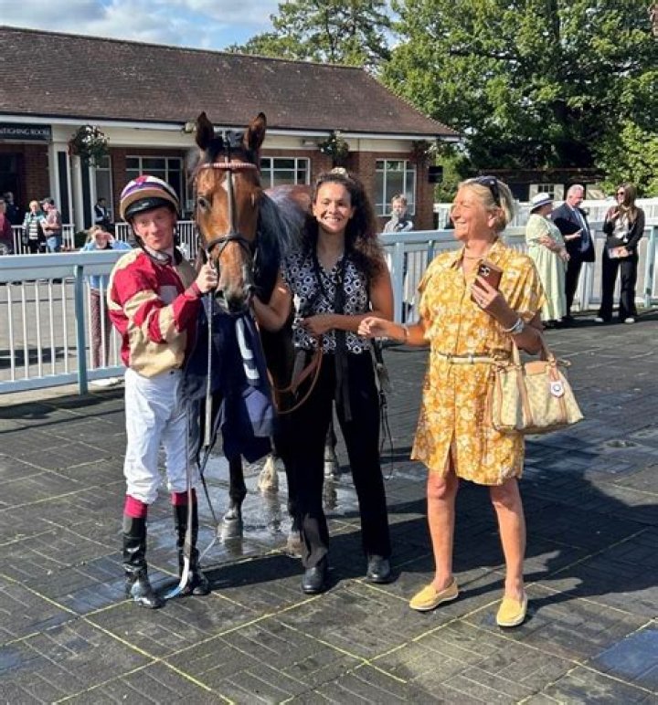 
Warren Greatrex Wikipedia: Meet His Wife Tess And Children 
