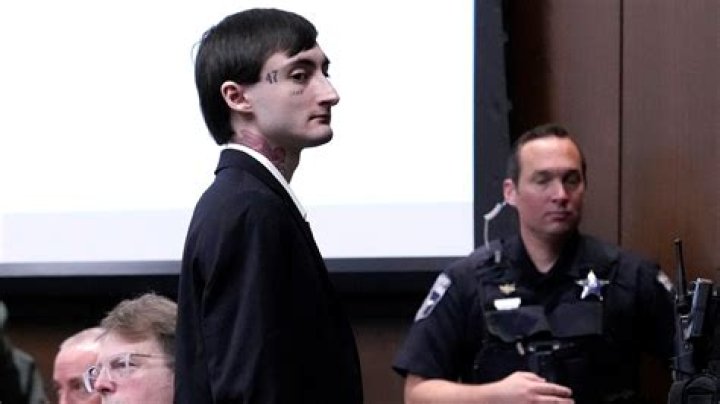 
Was Highland Park Mass Shooting Suspect Robert Crimo On 2010 silver Honda Fit Car? Vehicle Details 