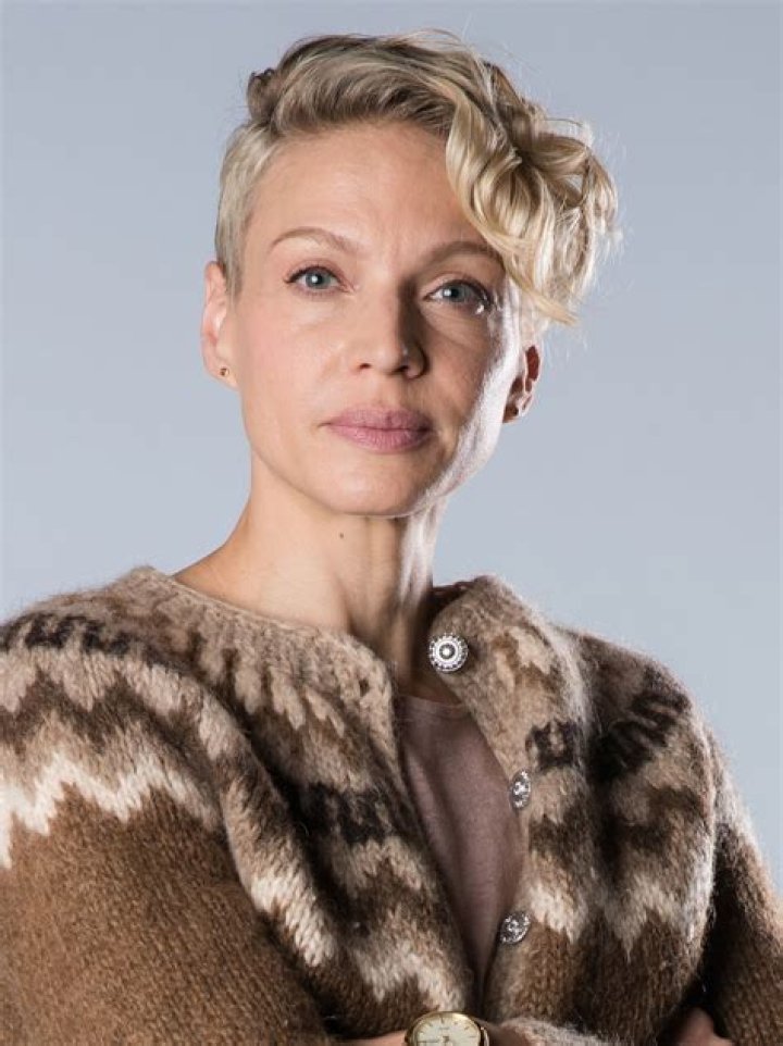 
What’s Kristin Lehman (Altered Carbon) doing now? Wiki Bio, family, Net worth 