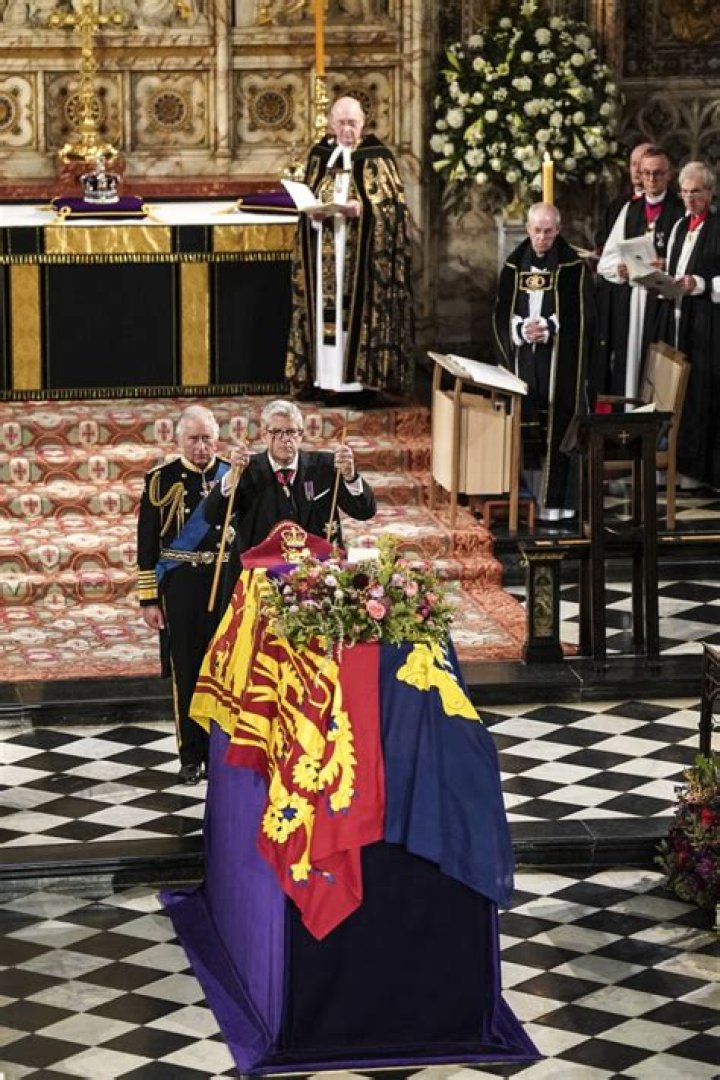 
When is Queen II funeral? 