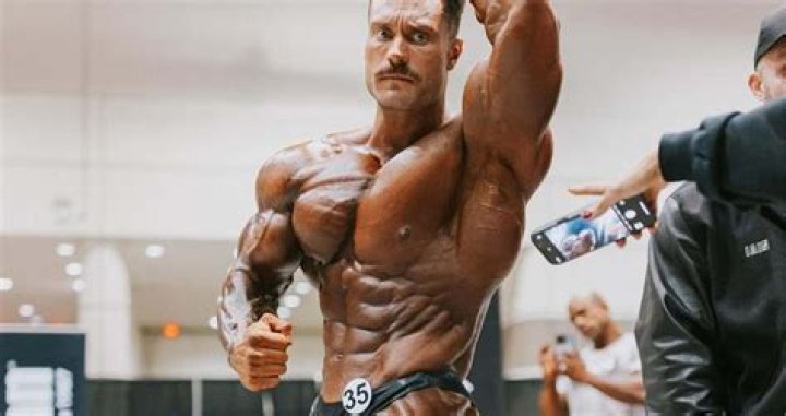 Who are Chris Bumsteads Parents? Chris Bumstead Biography, Parents Name, Nationality and More