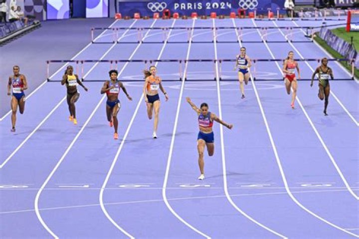 
Who Are Michael Norman Father and Mother? American Track Athlete Makes It To The 400m Finals 