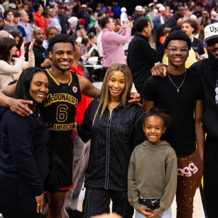 
Who are Savannah James siblings? Family, Husband, Parents, Wiki, Biography, Net Worth 2023 & Height 
