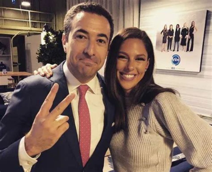 
Who is Ari Melber wife? 