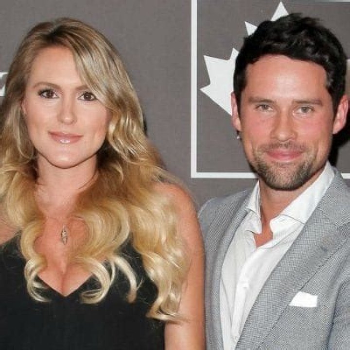 
Who Is Benjamin Hollingsworth’s Wife, Nila Myers? Wiki And Family 