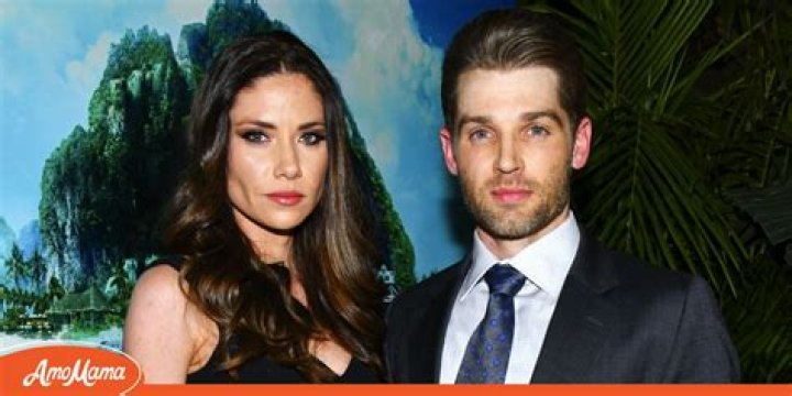 
Who is Courtney Vogel, Mike Vogel’s wife? 