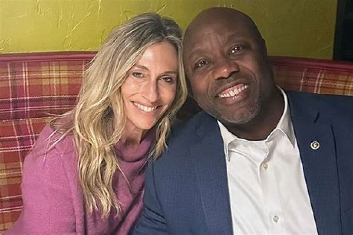 
Who Is Rachelle, the Wife of Mindy Woods? What Year Did They Wed? 