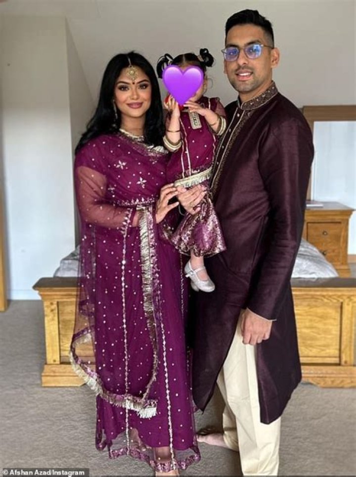 Who Is Saba Azad Husband? Family Background And Photos On Instagram