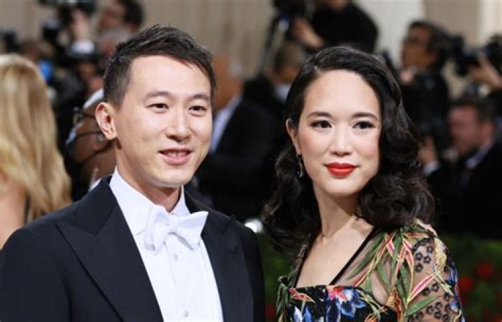 Who Is Shou Zi Chew’s Wife And What Is The Shou Zi Chew’s Net Worth?