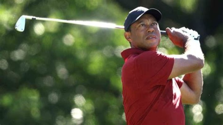 
WHY RORY MCILROY TIPPED HIS HAT TO TIGER WOODS AT THE OPEN AT ST ANDREWS 
