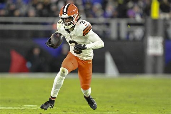 
Wide Receiver Jerry Jeudy Decided To Forgo His Senior Year At Alabama Before Getting Drafted By The Denver Broncos 