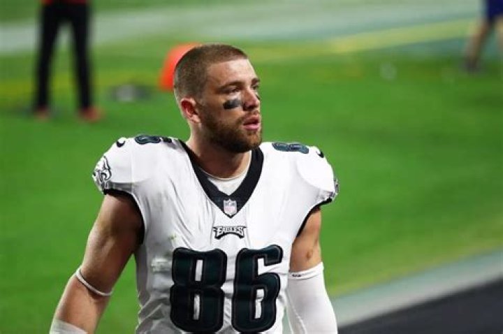 Zack Ertz Height, Weight, Net Worth, Age, Birthday, Wikipedia, Who, Nationality, Biography